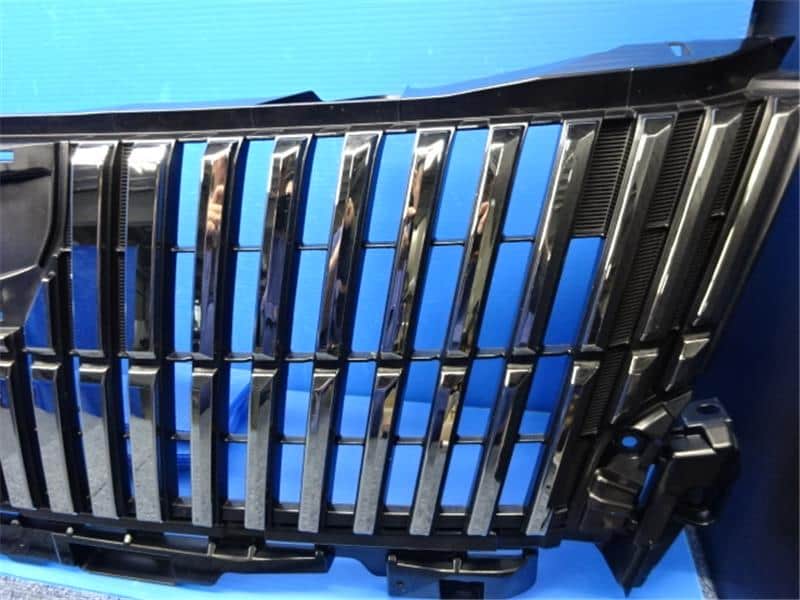 Grille TOYOTA Esquire 2017