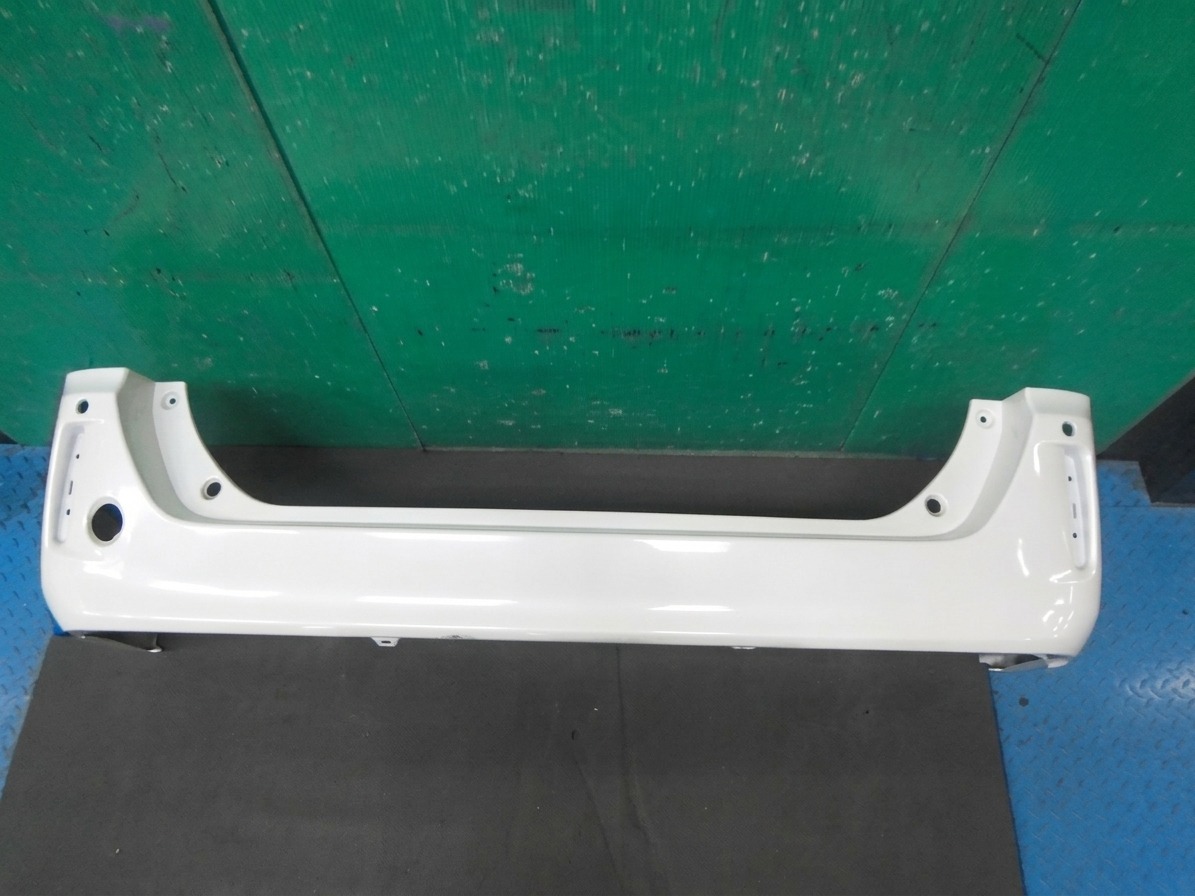 Rear Bumper Face TOYOTA Esquire 2018